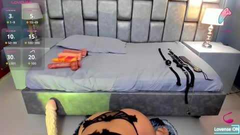 Snapshot of anievans_ chatting on 11-21-25, 11:09 Ani Time schedule 0600 - 1400 GMT -5 online show from 11-21-25, 11:09