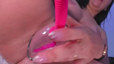 Snapshot of aniiieee_x chatting on 11-26-25, 11:06 ANIE Broadcasting from 1300 to 2100 online show from 11-26-25, 11:06