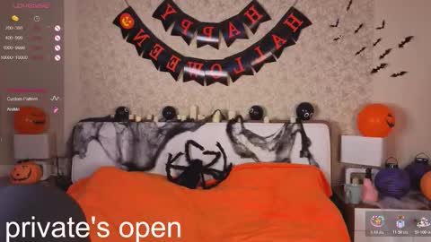 Snapshot of anika_heir chatting on 10-28-25, 02:20 Alice online show from 10-28-25, 02:20