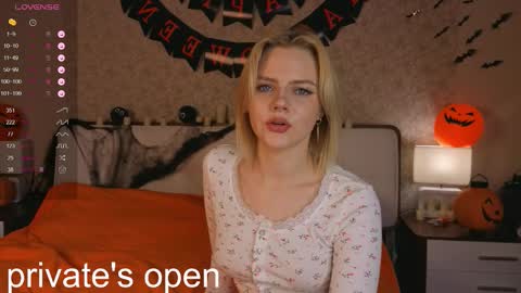 Snapshot of anika_heir chatting on 11-02-25, 02:08 Alice online show from 11-02-25, 02:08