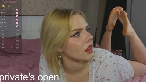 Snapshot of anika_heir chatting on 11-07-25, 02:06 Alice online show from 11-07-25, 02:06