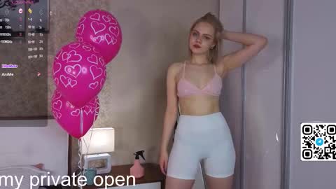 Snapshot of anika_heir chatting on 11-23-25, 03:23 Alice online show from 11-23-25, 03:23