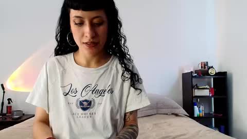Snapshot of anika_lowen chatting on 03-05-25, 05:29 Anika And Lowen Your Thumbs Up Are Super Important For Us online show from 03-05-25, 05:29