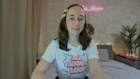 Snapshot of anikabloom chatting on 01-05-25, 11:33 anikabloom online show from 01-05-25, 11:33