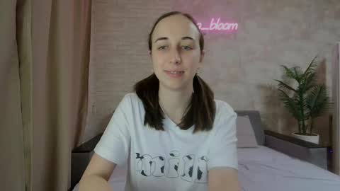 Snapshot of anikabloom chatting on 01-21-25, 11:02 anikabloom online show from 01-21-25, 11:02