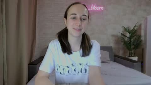 Snapshot of anikabloom chatting on 01-22-25, 02:04 anikabloom online show from 01-22-25, 02:04