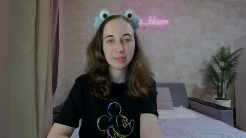 Snapshot of anikabloom chatting on 02-10-25, 08:10 anikabloom online show from 02-10-25, 08:10