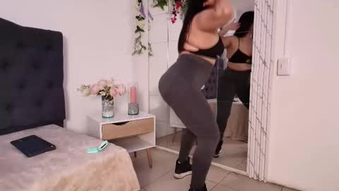 Lauren Anika online show from 03-12-25, 12:15