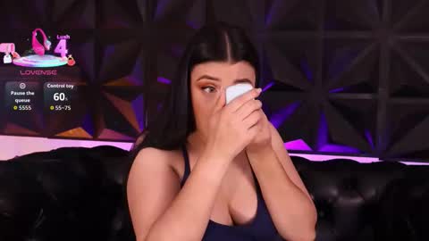 Lauren Anika online show from 11-04-25, 03:38