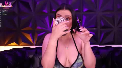 Lauren Anika online show from 11-20-25, 04:01