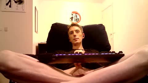 Snapshot of animeboy333 chatting on 09-27-25, 09:58 animeboy333 online show from 09-27-25, 09:58