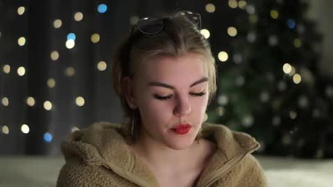 Snapshot of anishavivo chatting on 01-12-26, 12:21 AnishaVivo online show from 01-12-26, 12:21