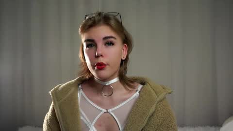 Snapshot of anishavivo chatting on 01-13-26, 12:10 AnishaVivo online show from 01-13-26, 12:10