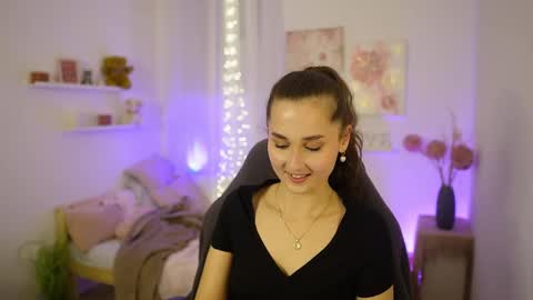 Anita Grey online show from 11-02-25, 09:06