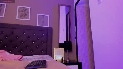 Snapshot of anitafox_ chatting on 11-24-25, 09:36 Anitafoxx online show from 11-24-25, 09:36