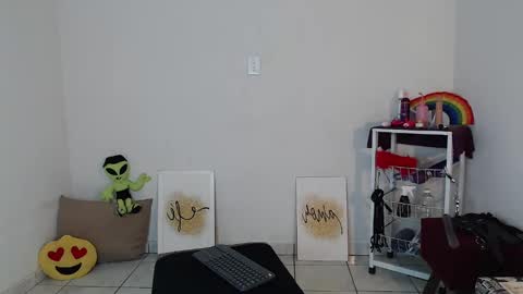 Hello My name is NaiaraPv is OPEN online show from 10-15-25, 10:43