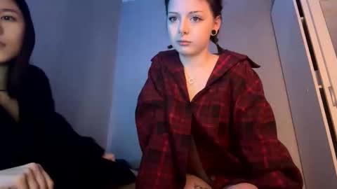 AnmiXHot online show from 11-14-25, 09:02