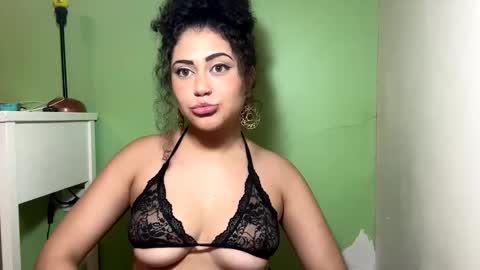Snapshot of ann4montez_ chatting on 12-18-24, 02:53 Anna online show from 12-18-24, 02:53