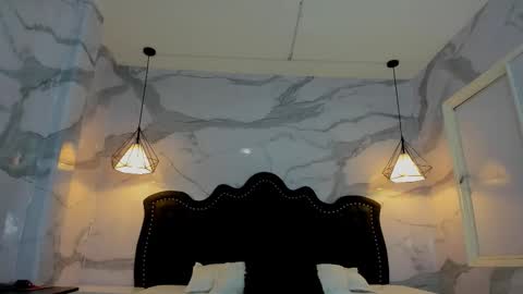 Ana  online show from 11-24-25, 11:43