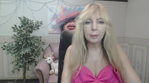 Anna Ditrih online show from 01-18-25, 12:36