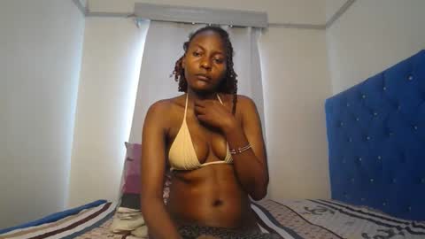 Snapshot of anna_kinky1 chatting on 10-14-25, 09:32 anna kinky1 online show from 10-14-25, 09:32