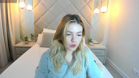 Anna online show from 12-08-24, 01:02
