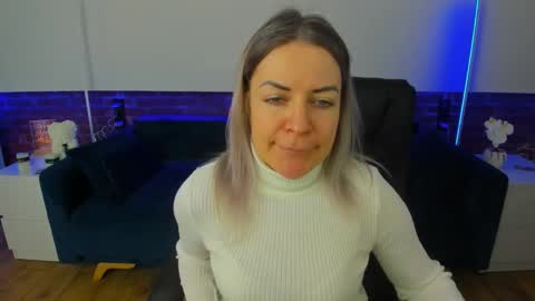 anna_snow9 online show from 03-19-26, 06:50