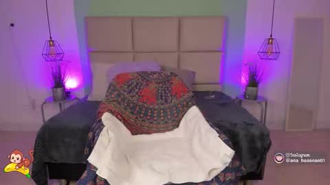 Snapshot of annabananas01 chatting on 09-14-25, 03:05 Ana online show from 09-14-25, 03:05