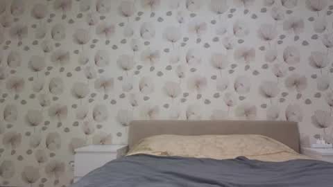 Snapshot of annabel_themoon chatting on 10-06-25, 02:31 annabel_themoon online show from 10-06-25, 02:31