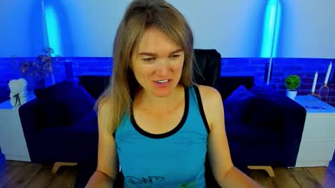 Snapshot of annabel_xxx chatting on 09-13-25, 05:40 Annabel online show from 09-13-25, 05:40