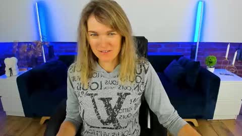 Snapshot of annabel_xxx chatting on 09-20-25, 05:52 Annabel online show from 09-20-25, 05:52