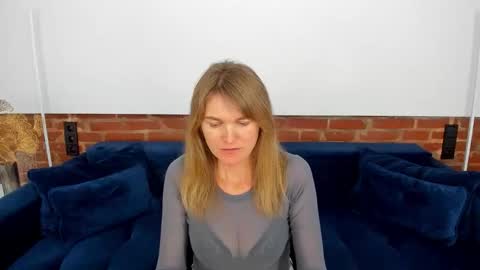 Snapshot of annabel_xxx chatting on 10-16-25, 04:08 Annabel online show from 10-16-25, 04:08