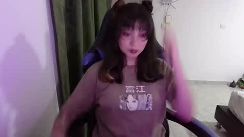 Anna online show from 10-09-25, 01:58