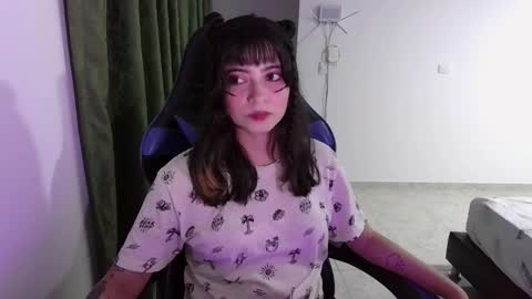 Anna online show from 10-13-25, 01:16