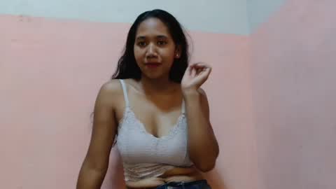 Snapshot of annahhotgirl chatting on 02-25-25, 06:36 annahhotgirl online show from 02-25-25, 06:36