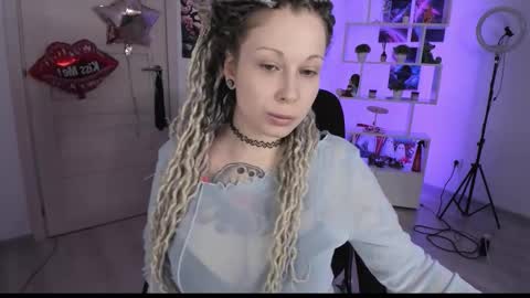 Snapshot of annanebula chatting on 10-09-25, 05:55 Anna online show from 10-09-25, 05:55