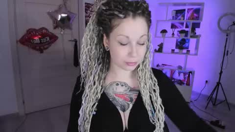 Snapshot of annanebula chatting on 10-29-25, 02:47 Anna online show from 10-29-25, 02:47