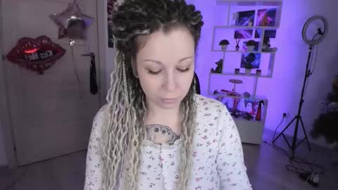 Snapshot of annanebula chatting on 11-05-25, 02:22 Anna online show from 11-05-25, 02:22