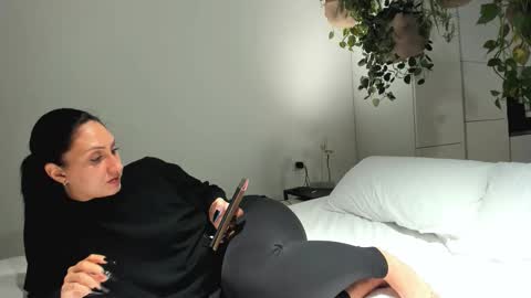 AnnastasiaWild online show from 09-25-25, 07:50