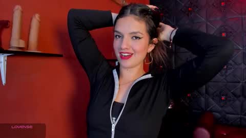 Snapshot of annavi_ chatting on 02-19-26, 07:21 Annavi online show from 02-19-26, 07:21