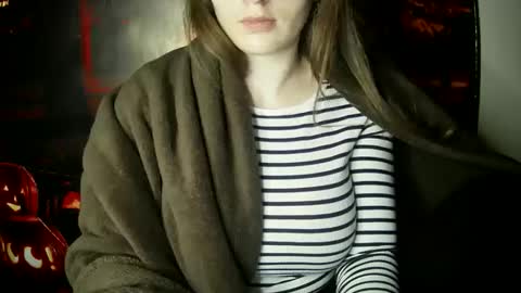 Bella online show from 10-21-25, 05:13