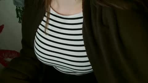 Bella online show from 11-20-25, 06:18