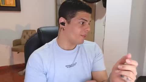 Snapshot of anndyhardy11 chatting on 11-13-25, 08:52 Anndy Hardy online show from 11-13-25, 08:52