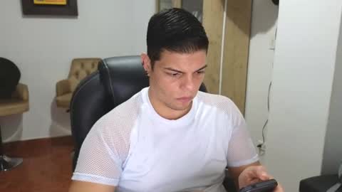 Snapshot of anndyhardy11 chatting on 11-17-25, 11:43 Anndy Hardy online show from 11-17-25, 11:43