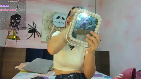 Anne online show from 10-30-25, 03:08