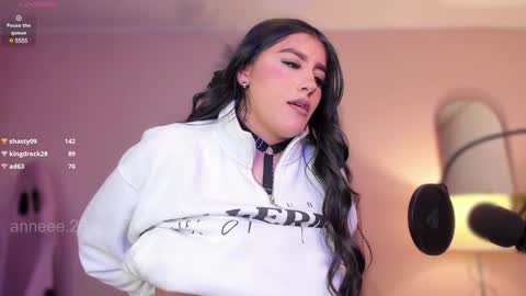 Anne  online show from 01-30-25, 06:10