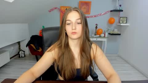 annewilsonn online show from 10-29-25, 11:45