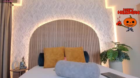 Annhya  online show from 10-31-25, 10:55