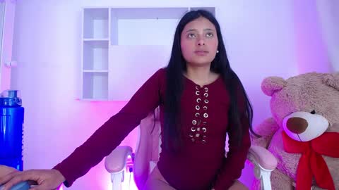 Anni online show from 01-04-25, 04:11