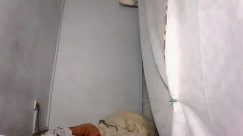 annick98 online show from 02-26-26, 08:02